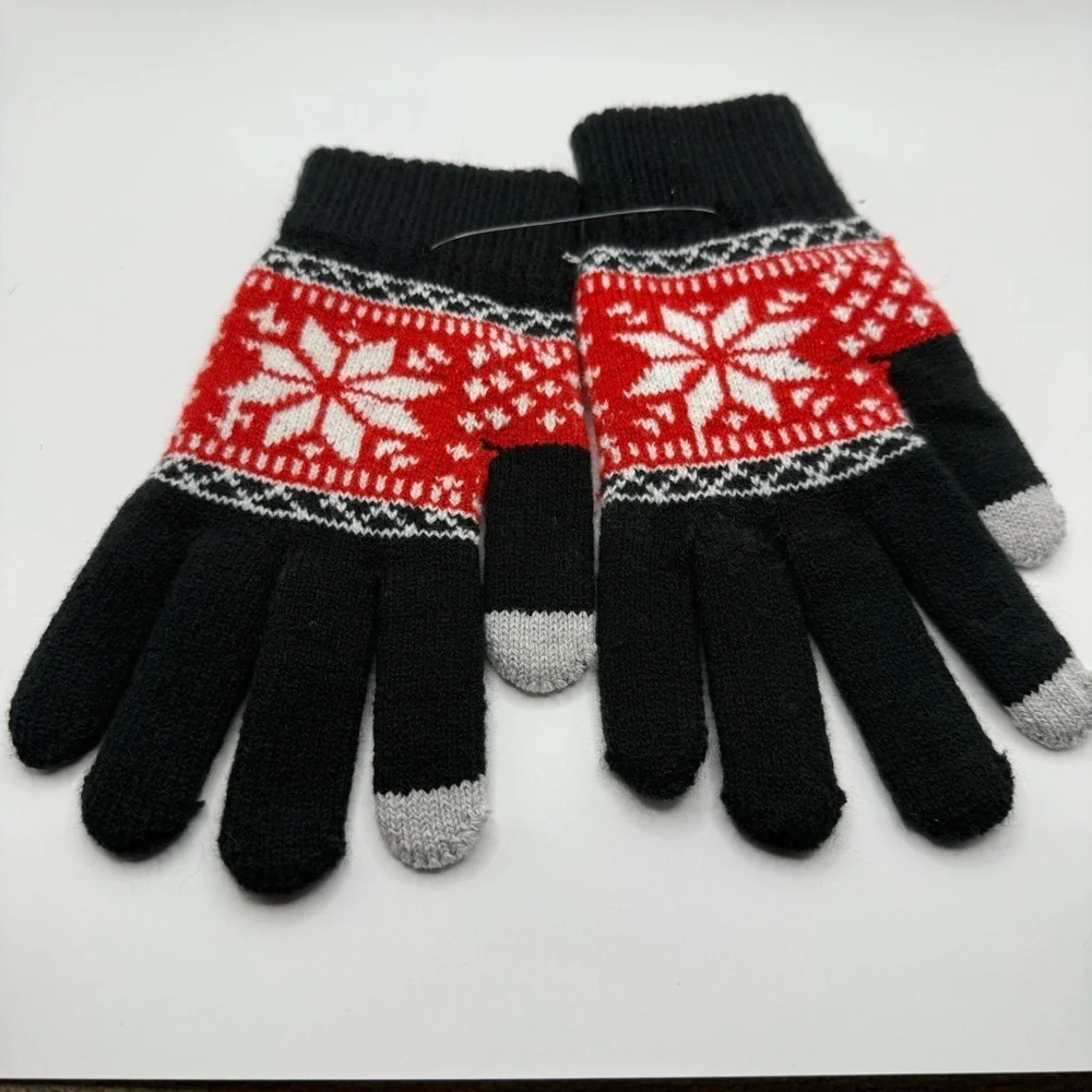 Cabela's Red and Black Knit Gloves